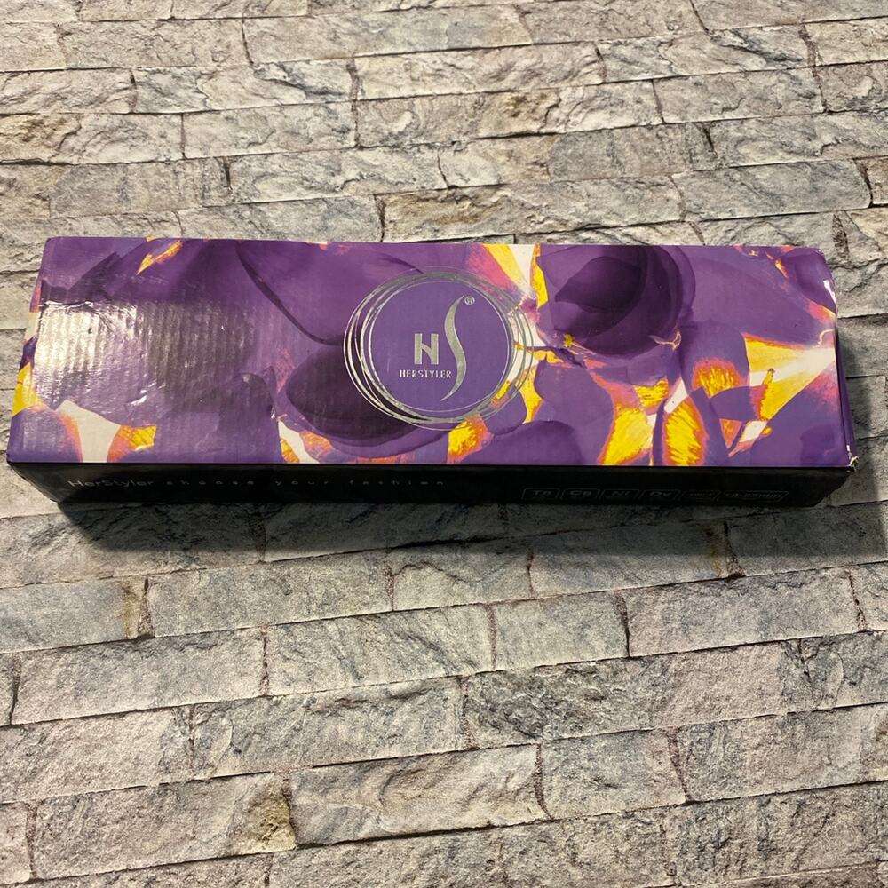Professional curling wand by herstyler